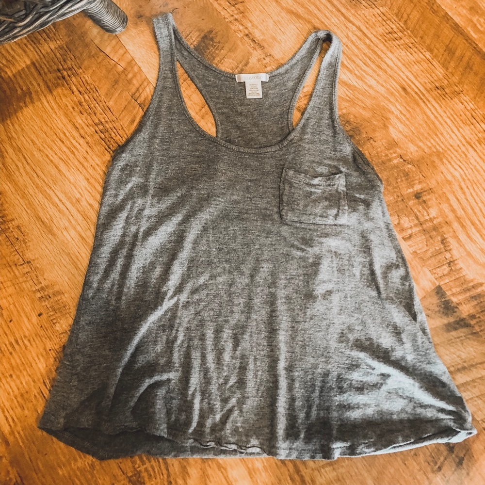 Flowy gray tank